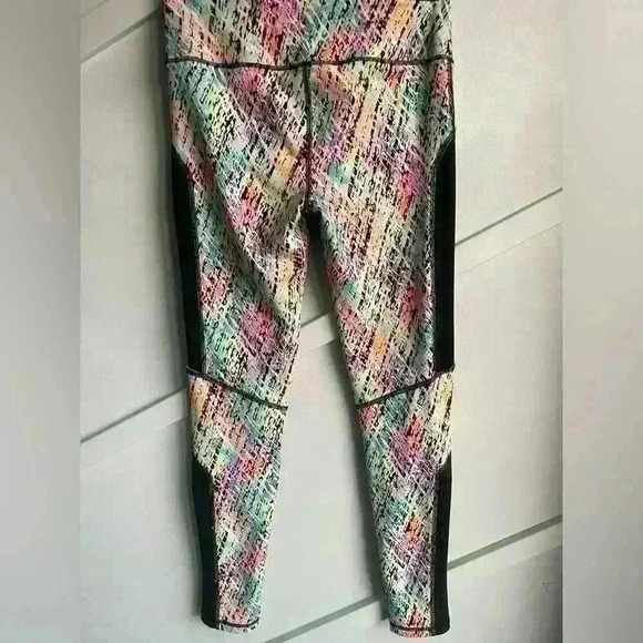 Victoria Secret  VSX Knockout Leggings size S Medium Rise Yoga - Picture 4 of 8